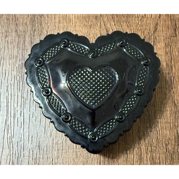 Avon Ruby Red Cape Cod Collection Heart Covered Trinket Box - Picture 1 of 8
